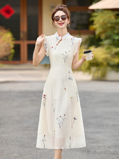 新中式国风改良旗袍女2025年夏装印花小飞袖木耳边长款修身连衣裙，女装连衣裙，依多米