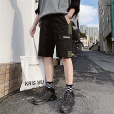 黑色