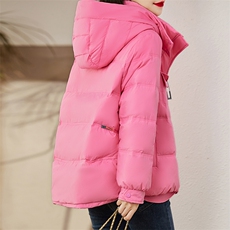 现货羽绒服女连帽新款短款小个子面包服时尚宽松休闲保暖轻暖外套，女装羽绒服，贵人树