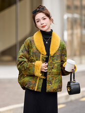 现货。现货。2025年冬季新中式潮气质保暖羽绒新款，女装羽绒服，艾仟回(原伊仟回)