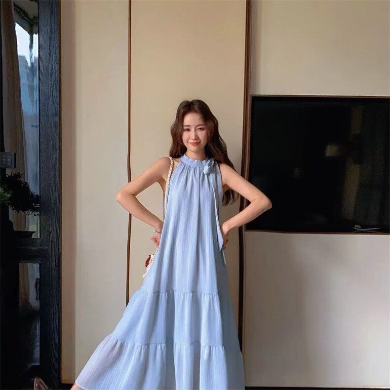 海边度假风浪漫挂脖长裙女2025新款夏季森系条纹超仙大摆型连衣裙,女装连衣裙,2D080