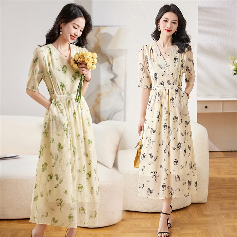 高级感连衣裙女2023新款夏中国风裙子40岁中年妈妈35一45洋气减龄，女装连衣裙，牡丹诺