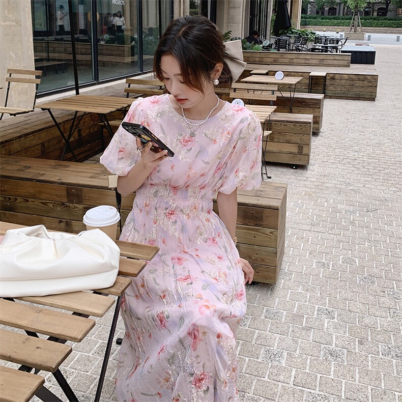 粉色女神范连衣裙女中长款2024夏季新款茶歇法式温柔风收腰碎花裙,女装连衣裙,天使之佳话