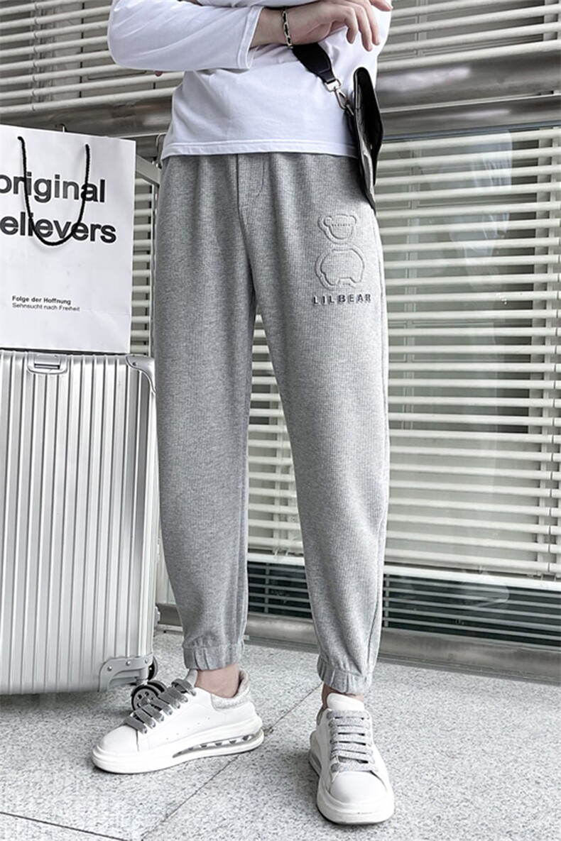 2025新款休闲裤韩版潮流学生华夫格小熊压花束脚裤网红同款运动裤,女装休闲裤,电商A327