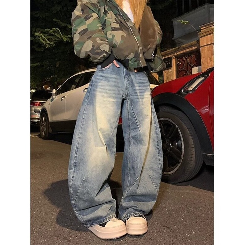 W9328-P60 网图现货 新款弯刀牛仔裤美式猫须洗水宽松百搭长裤图片