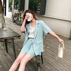 现货19夏新款2色薄款防晒小西装裙裤3件套8218-Y95，女装西装，卡莱