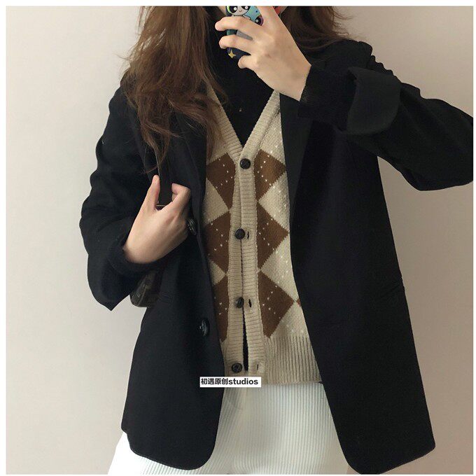 2024年秋季V领时尚无袖百搭格子单排扣显瘦马甲，女装马甲，德聚羊绒