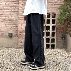 黑色