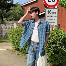 蓝色