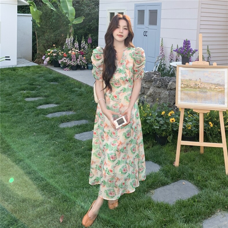 法式减龄碎花泡泡袖连衣裙女夏2025新款独特漂亮显瘦长裙今年流行,女装连衣裙,2D045