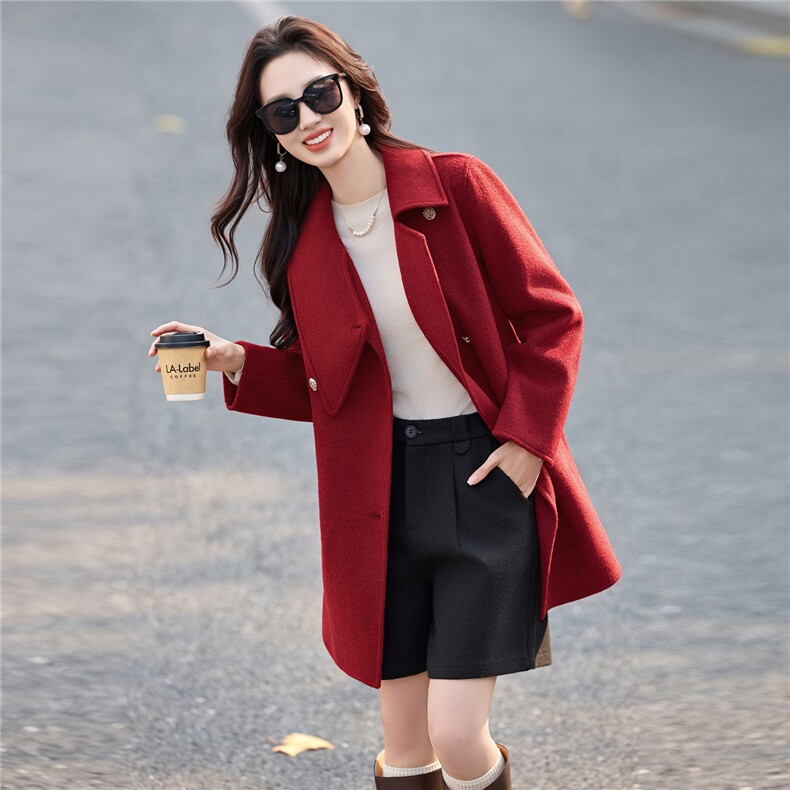 新款2025年冬季双旦新年主推款收腰中长款气质设计感毛呢外套,女装毛呢外套,乐吉娜