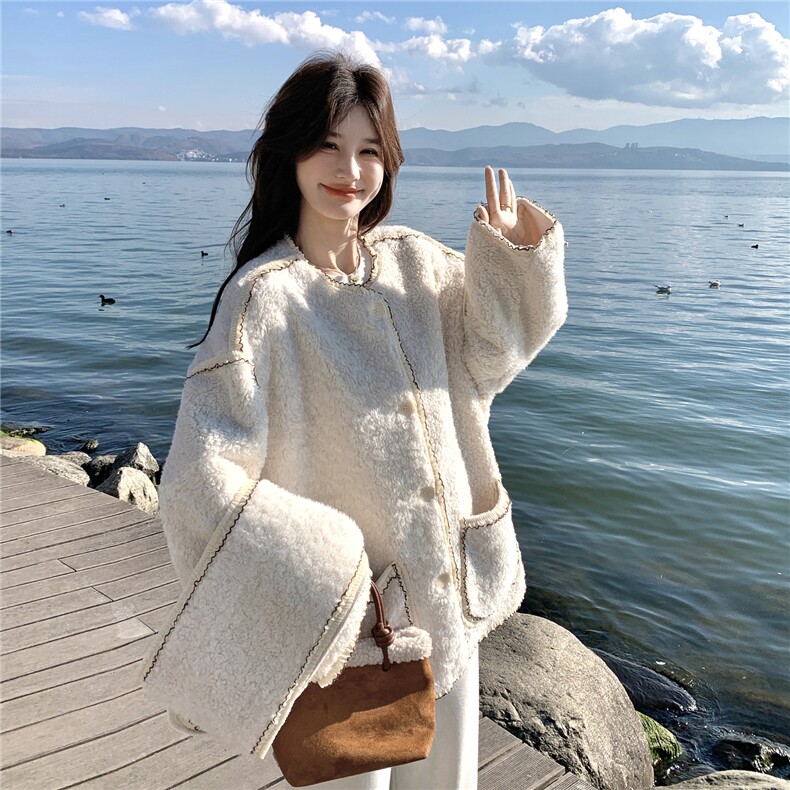 【新年款】冬季新款韩系设计感撞色羊羔毛外套女气质百搭女配围巾,女装皮草,2C159