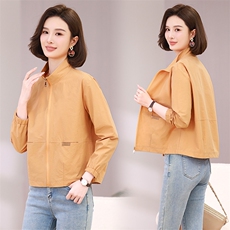 大码外套中年女春秋装休闲夹克2025新款时尚妈妈宽松短款风衣，女装短外套，木橙西子