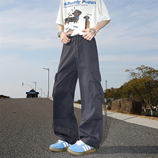 深灰色