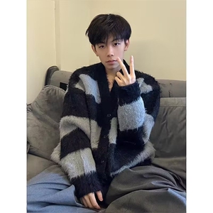 cleanfit仿貂毛毛衣男冬季韩版撞色条纹慵懒风V领开衫针织外套图片