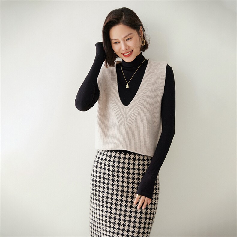 时尚百搭V领羊绒马甲女款修身显瘦无袖针织背心外套,女装马甲,迎冬羊绒