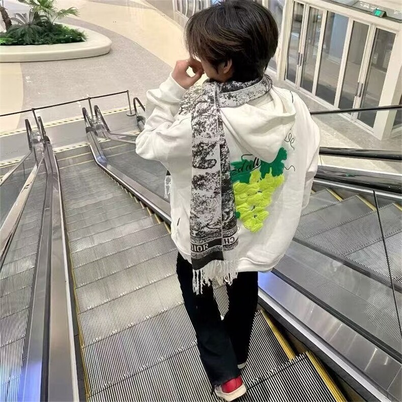 新款百搭气质慵懒ins原宿日系文艺时尚防华棉卫衣流行潮流简约图片