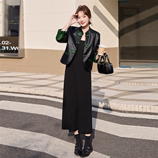 水洗皮直筒型长袖春季短款皮衣排扣大码韩系温婉风春秋显瘦气质，女装皮衣，依万里