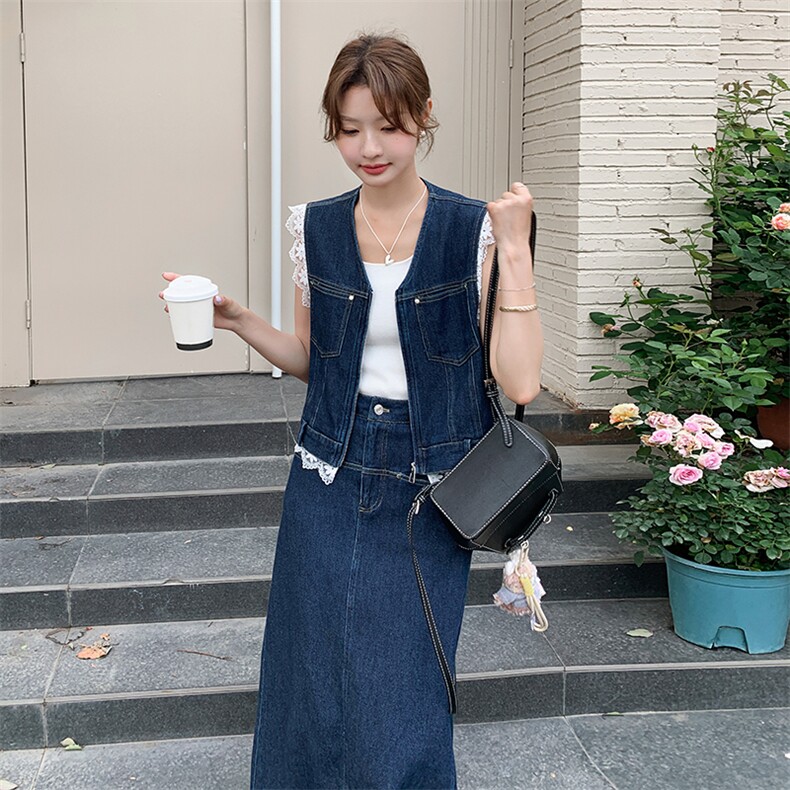 2025夏季新款复古淡人减龄蕾丝拼接V领无袖马甲牛仔半身裙两件套,女装套装/套裙,秋水欣儿