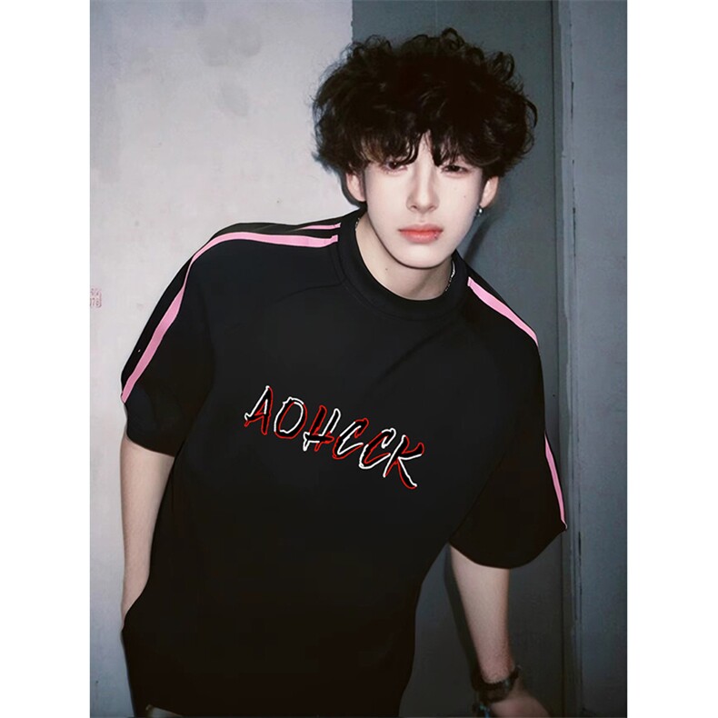 抖音得物品质二开240克宽松纯棉美式潮牌印花三条杠中性风短袖T恤，男装T恤，电商A486