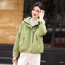 高级感羽绒服女短款秋冬2025新款流行小个子时尚减龄连帽外套，女装羽绒服，丽影随形