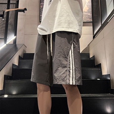 灰色