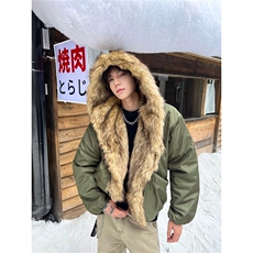 军绿色