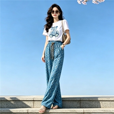 韩版减龄休闲时尚简约套装女夏季新圆领镶钻小熊短袖阔腿裤两件套，女装套装/套裙，江南