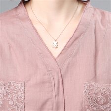 2021夏季新款简约时尚休闲百搭气质V领宽松舒适T恤，女装T恤，小林双子