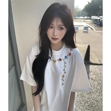 白色