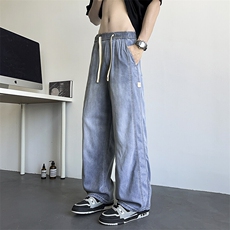 浅蓝色