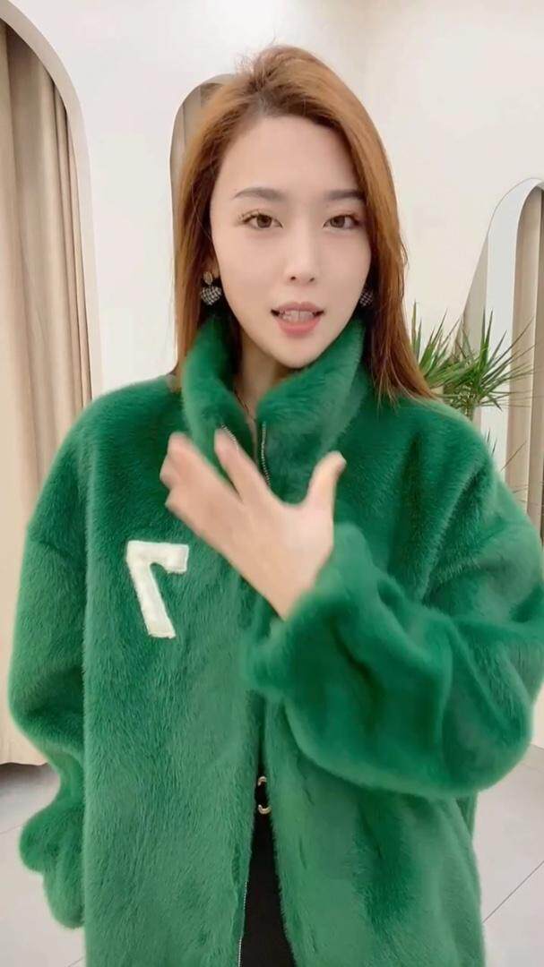 7字外套，其它，C&B