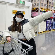 2023年冬季羽绒服短款休闲轻便时尚韩版，女装羽绒服，灵力轩