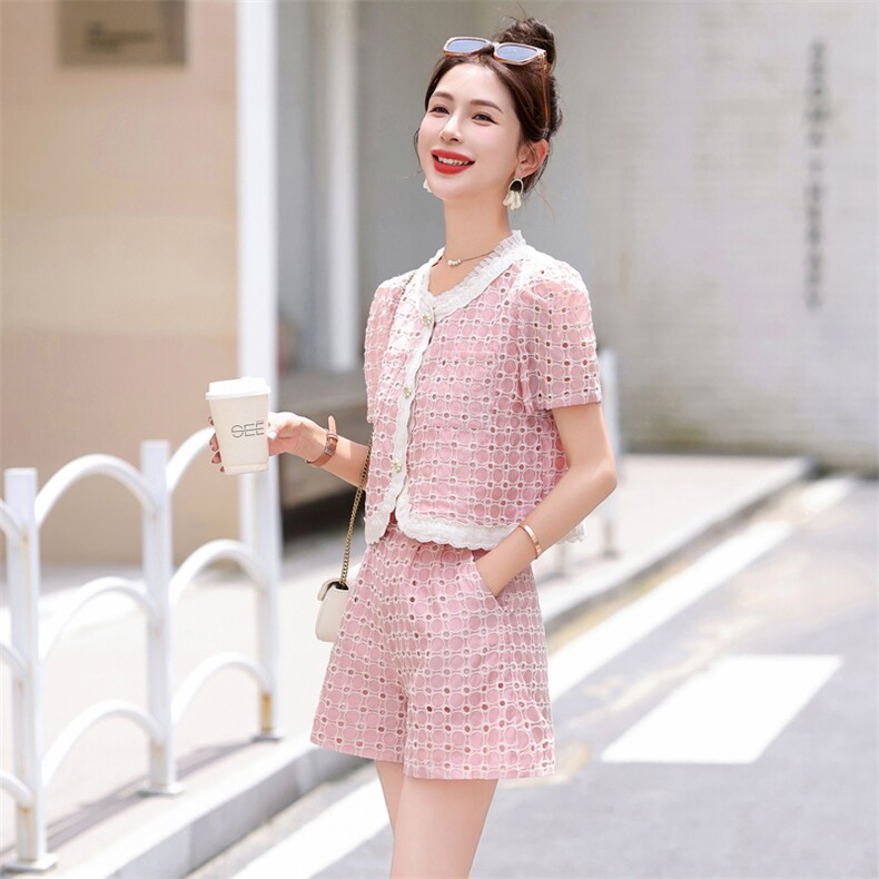 粉色小香风短裤套装女夏季2026新款小个子流行镂空蕾丝两件套,女装套装/套裙,霓裳依族