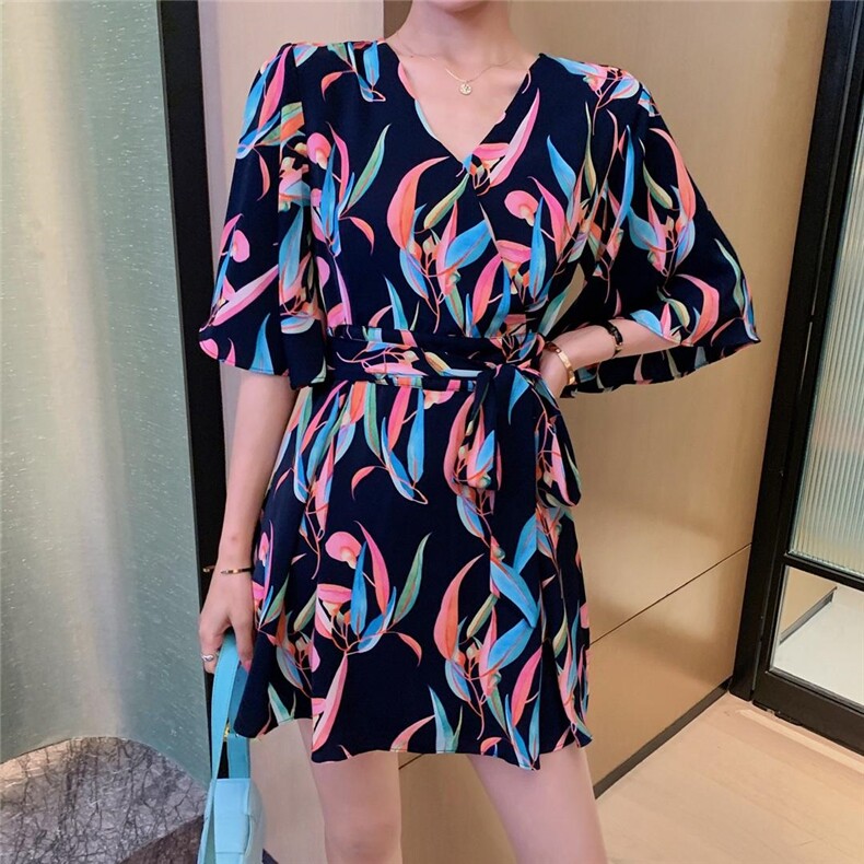 夏季新款连衣裙，女装连衣裙，早颜