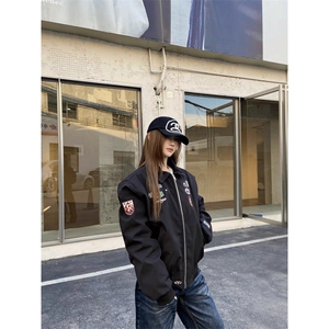 美式复古刺绣徽章飞行夹克棒球服男女嘻哈休闲冬季棉衣外套潮图片
