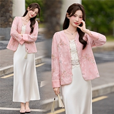 主推现货重工艺新款新中式春季刺绣提花设计感时尚气质减龄外套，女装防晒衣，韩美纤衣