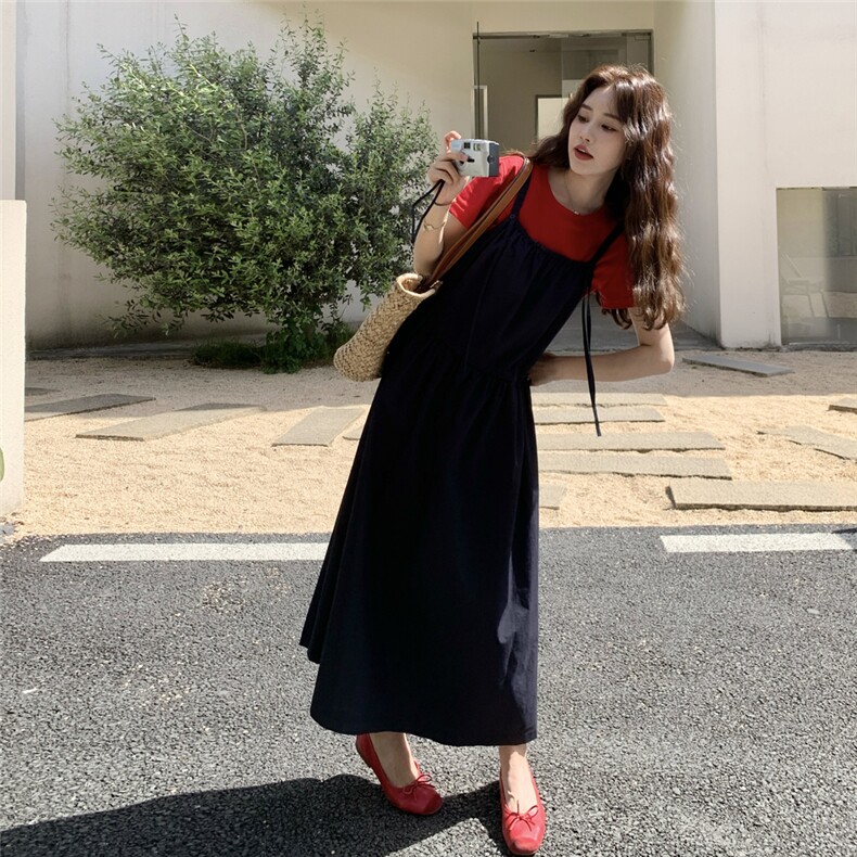 夏日韩系慵懒chic套装女2025新款小个子显瘦吊带裙内搭T恤两件套图片