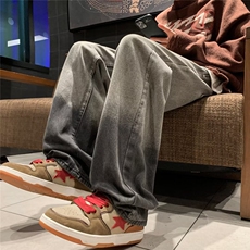 黑灰色