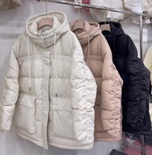 现货羽绒服五色两码面包服，女装羽绒服，魅力布梵