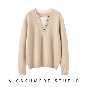 2025年秋季通勤假两件带扣V领长袖时尚百搭通勤简约休闲，女装羊绒衫，戎叶云台