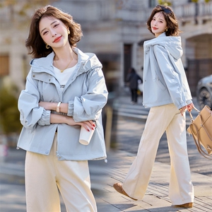 女装官网夏天蓝色短款连帽外套女2025春秋韩系小个子减龄工装图片