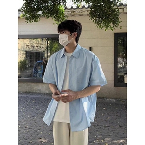 白色衬衫男款夏天cheanfit纯色外套阳光干净男生穿搭五分半袖衬衣图片
