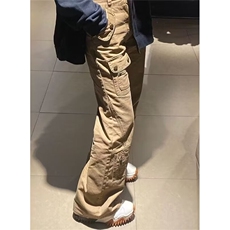 卡其色
