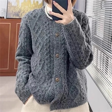 深灰色
