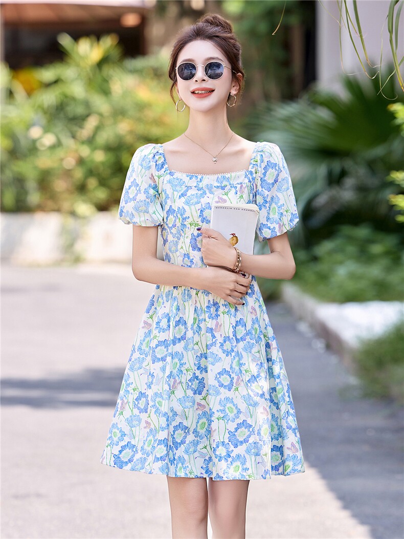 法式泡泡袖印花连衣裙女2025夏季新款气质方领收腰小个子减龄裙子,女装连衣裙,贵人树