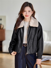 可拆卸毛领加绒加厚皮衣外套女2025秋冬新款小个子显瘦皮夹克上衣，女装棉衣/棉服，依万里