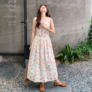 法式减龄碎花无袖背心连衣裙女夏2025新款超火气质温柔风流行长裙图片