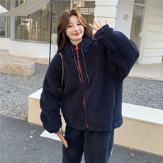 藏青色