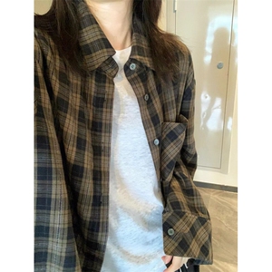 TC729-P45 春秋长袖格子衬衫女复古 设计感宽松显瘦学生上衣图片